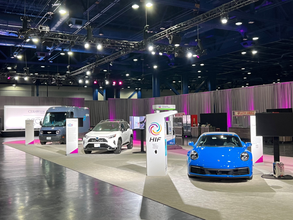 The Inside Track trade show flooring PET Carpet Skybridge 3 - blog crop